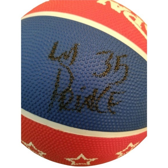 HARLEM GLOBETROTTERS SIGNED AUTOGRAPHED SPALDING BASKETBALL WITH SIGNATURES - Picture 3 of 5